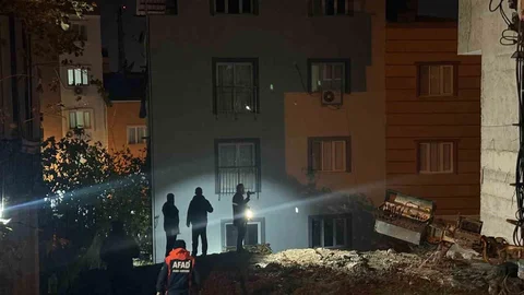 Manisa'da İki Bina Tahliye Edildi