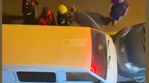 Silifke Caddesi’nde Vatandaşın Dikkati Sayesinde Araç Yanmaktan Kurtuldu!