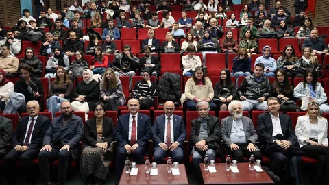 Düzce'de Felsefe Günü Etkinliği