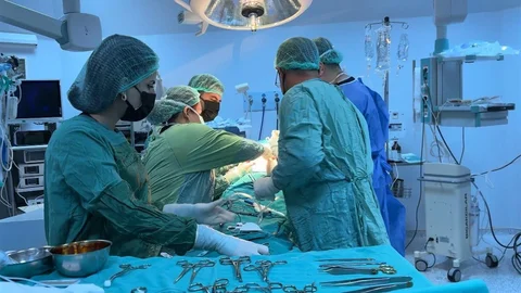 Tunceli'de İlk Tiroit Ameliyatı Yapıldı