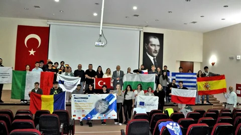 Çeşme'de Avrupa'nın Gençleri Buluştu