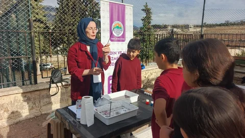 Toroslar'da Annelere Madde Bağımlılığı Semineri: "En İyi Narkotik Polisi Anne!