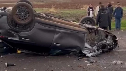 Diyarbakır'da Otomobil Takla Attı