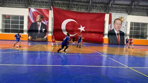 Bulanık'ta Futsal Turnuvası Başladı