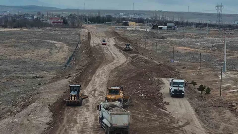 Niğde'nin Yeşilburç Köyü Modern Yollara Kavuşuyor