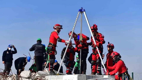 Denizli'de Kentsel Arama Kurtarma Tatbikatı