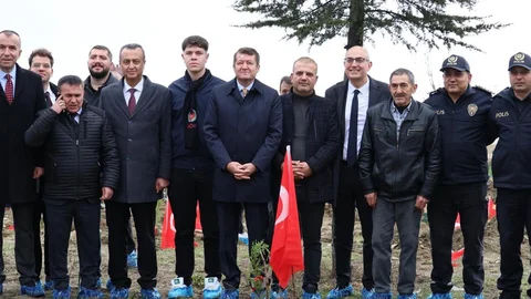 Bilecik'te Şehitler İçin Fidan Dikimi Yapıldı