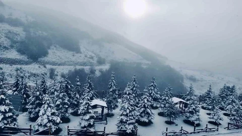 Ladik Akdağ Kış Manzarasıyla Beyazladı