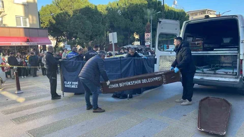 İzmir'de Çöp Kamyonu Kazası