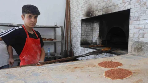 16 Yaşındaki Çocuk Fırın Ustası Olmak İstiyor