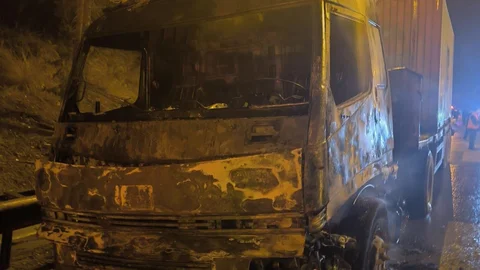 Mersin'de Tır Yangını Meydana Geldi