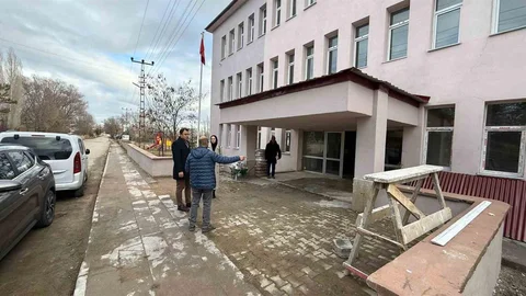 Yapımı devam eden Aydıntepe İlçe Halk Kütüphanesi’nde sona gelindi