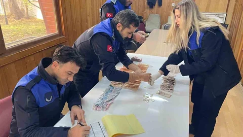 Adıyaman'da Dilencinin Üzerinden Para Çıktı