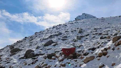 Kaş'ın Yüksek Kesimlerinde Kar Yağışı