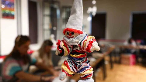 Atık Kumaşlar Yılbaşı Maskotlarına Dönüştü