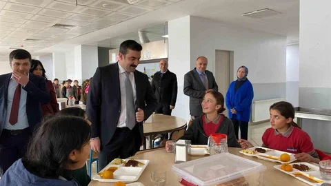 Arpaçay Kaymakamı Öğrencilerle Buluştu