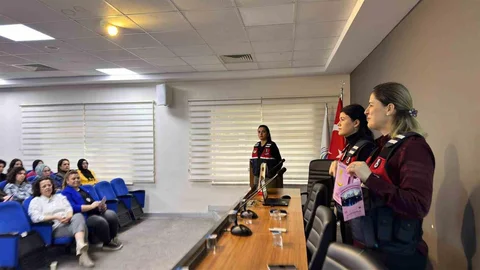 Sakarya'da Üniversitelilere KADES ve UYUMA Eğitimi