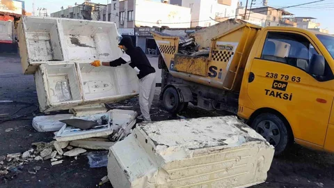 Akdeniz Sokakları Temizleniyor