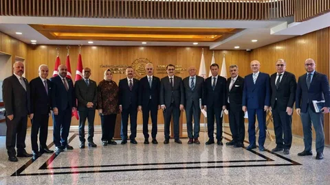 Eskişehir Heyetinden Bakan Uraloğlu'na Ziyaret Gerçekleşti