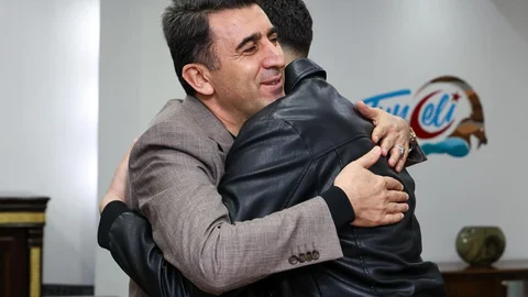 Tunceli'de Vali Aygöl'den Doğum Günü Jestı