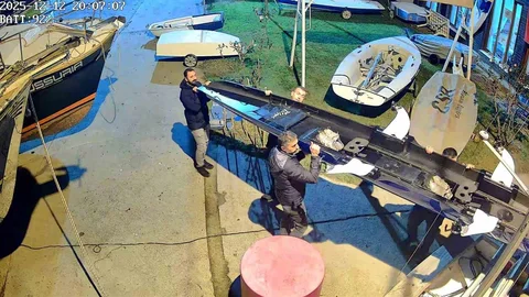 Kocaeli'de Yelken Kulübüne Kaçak Tekne Operasyonu