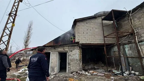 Hakkari'de Demir Atölyesinde Patlama Yaşandı