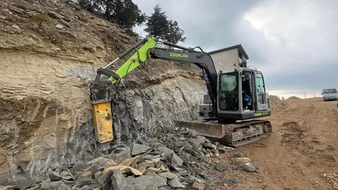 Adana Feke'de Ulaşım Çalışmaları Devam Ediyor