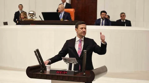 Erdal Beşikçioğlu'na Eleştiriler Geldi