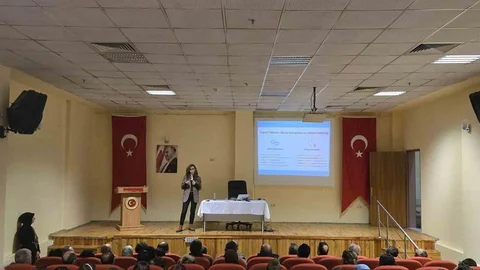 Emirdağ’da Akran Zorbalığı Semineri Düzenlendi