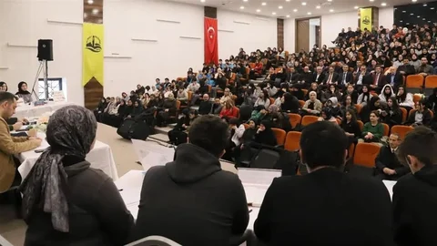 Bayburt’ta Münazara Yarışması Düzenlendi