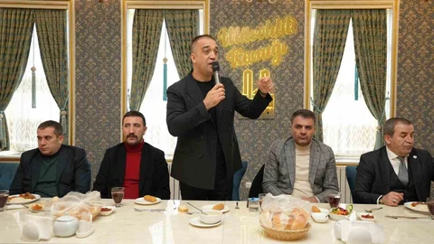 MHP Erzurum'da Ülkü Ocakları ile Toplantı Düzenlendi