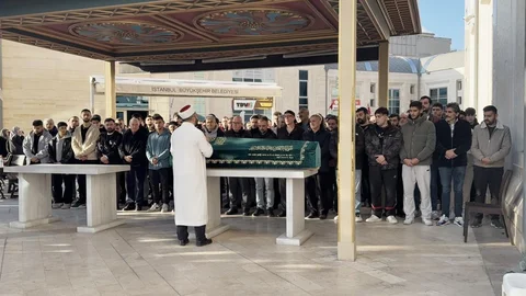 Avcılar'daki Trafik Kazasında Hayatını Kaybeden Genç Defnedildi
