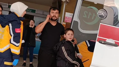 Bursa'da Çocuğun Nacağıyla Oynarken Yaralandı