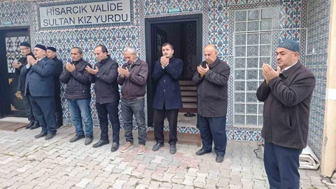 Hisarcık'tan Umre Kafilesi Uğurlandı