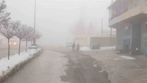 Başkale'de Görüş Mesafesi Düşüyor