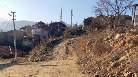 Manisa'da Mezarlık Yolu Sorunu
