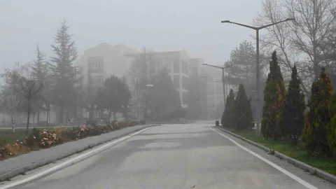 Eskişehir'in Yüksek Kesimlerinde Sis Etkili Oldu