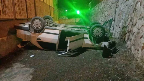 Çorum'da Otomobil Okul Bahçesine Düştü