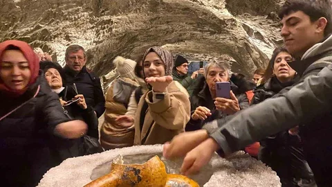 Çankırı'da Tuz Mağarasında Şifa Arayışı