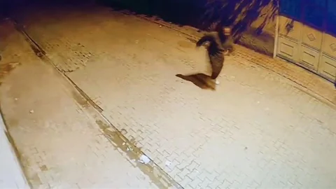 Adana'da Cam Kırma Olayı