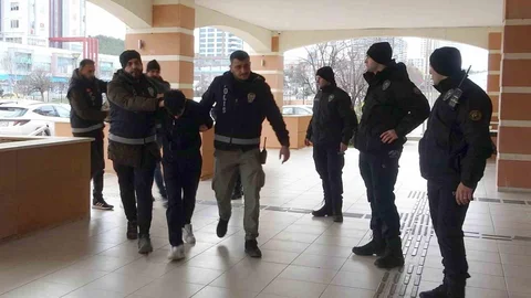 Kastamonu'da Bıçaklı Kavga Zanlıları Adliyeye Sevk Edildi