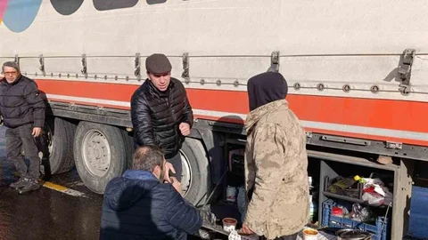 Posof'ta Tır Şoförlerine Çorba İkramı