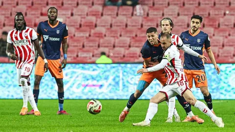Samsunspor, Başakşehir'e 2-0 Yenildi