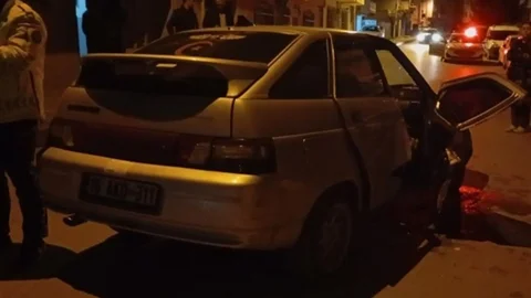 Bursa'da Gece Sıkışmalı Kaza