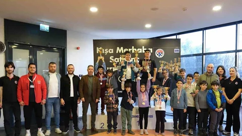 Büyükçekmece'de Hızlı Satranç Turnuvası Yapıldı