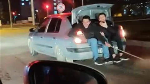 Elazığ'da Arızalı Araç Çekildi