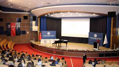 Aydın'da Mezun Sempozyumu Düzenlendi
