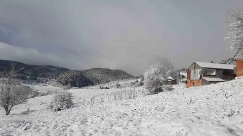 Bolu'da Abant Yaylaları Karla Kaplandı