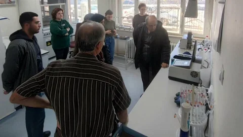 Afyonkarahisar'da Öğrenciler Laboratuvar Ziyareti Yaptı