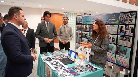 Köyceğiz'deki Öğretmene Ödül Verildi